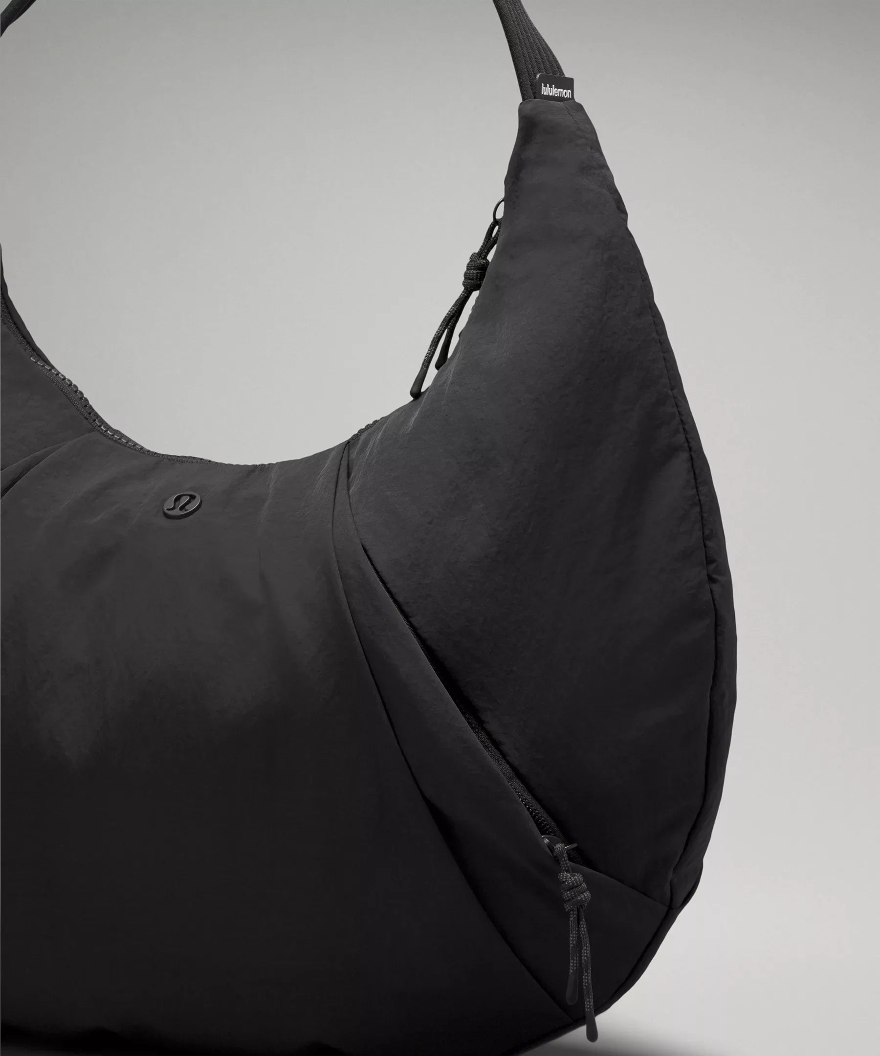 Pleated Shoulder Bag 10L